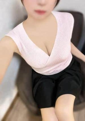 エステティシャンの彼女 セラピスト らら