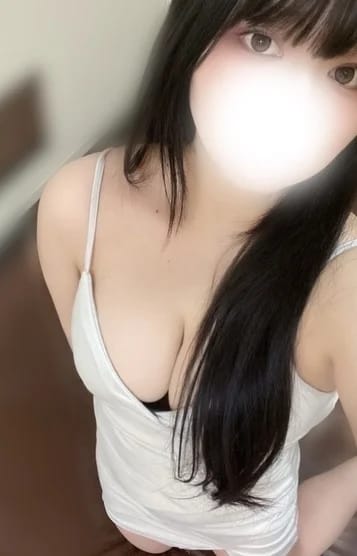 scrape_url:https://img.estama.jp/shop_data/00000045476/cast/sub/357x556/4nr44_20260424182733.jpg?f=webp
