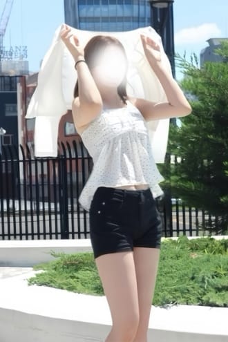 scrape_url:https://grandaromatokyo.com/images_staff/770/080209585422.jpg
