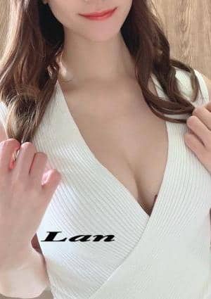 AROMA OLA セラピスト らん