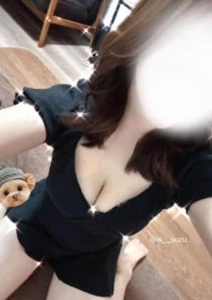 若月　すず
