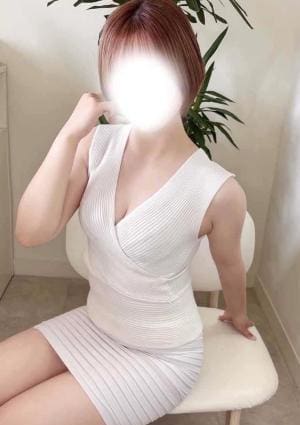 新人みお