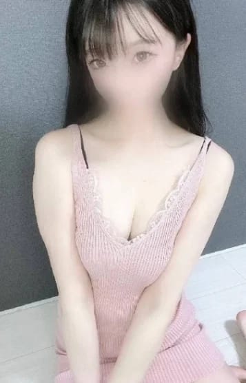 scrape_url:https://img.estama.jp/shop_data/00000040892/cast/sub/357x556/cropped_img_95ydy_20260223120740.jpg?f=webp