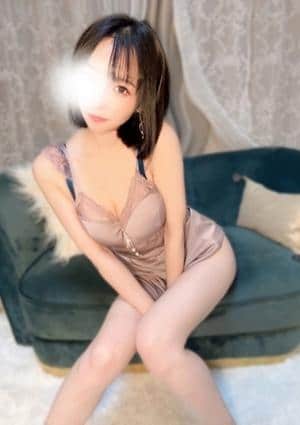 出張専門博多ロイヤルクラス セラピスト 花村ましろ