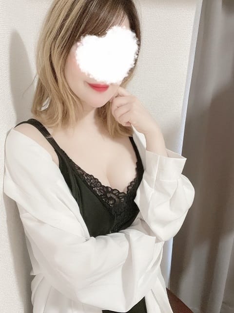 scrape_url:https://www.mrs-roman.com/cast/img/527530.jpg