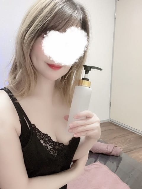 scrape_url:https://www.mrs-roman.com/cast/img/906728.jpg