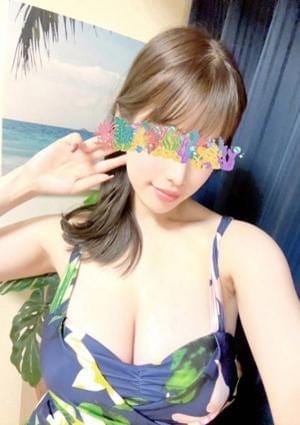 葉月 りお
