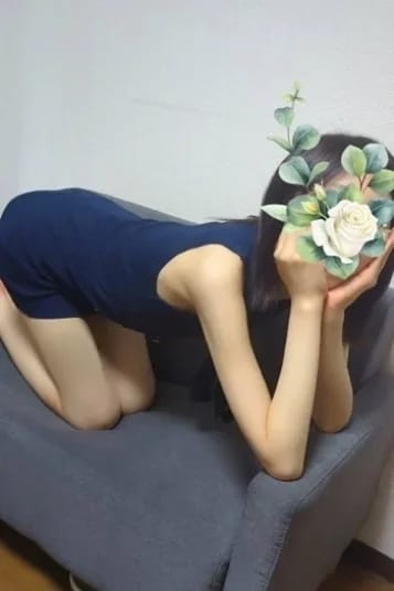 scrape_url:https://img.estama.jp/shop_data/00000040892/cast/sub/357x556/66jno_20260501154356.jpg?f=webp