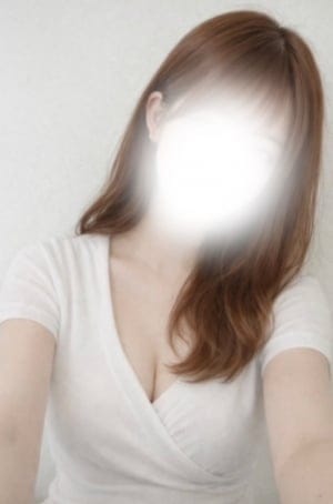 プラチナム東京 セラピスト 早瀬こはる 22歳
