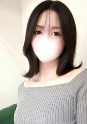 新垣みれい