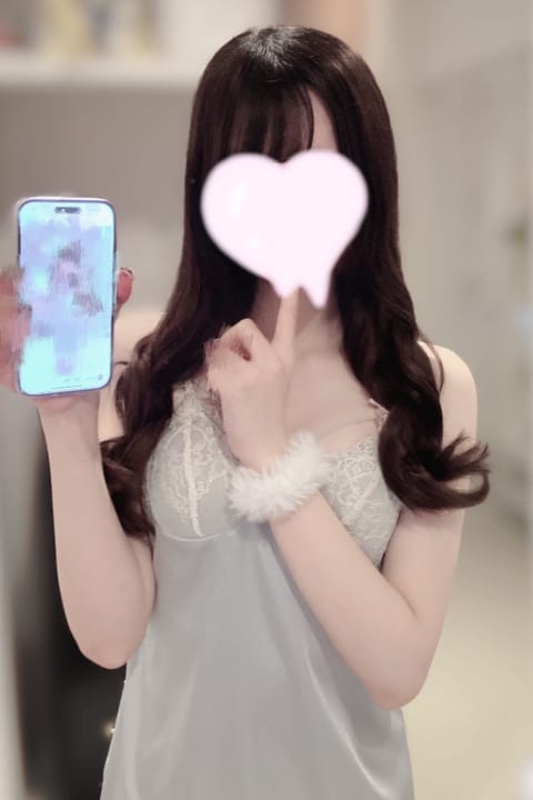 scrape_url:https://esthe-angeaile.com/images_staff/189/061714545592.jpeg