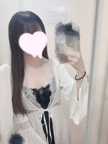 scrape_url:https://esthe-angeaile.com/images_staff/189/03022036134.jpeg