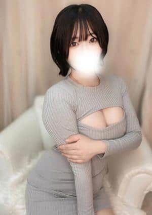 華宮りりな