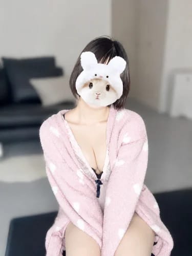 scrape_url:https://esthe-angeaile.com/images_staff/260/062219291993.png