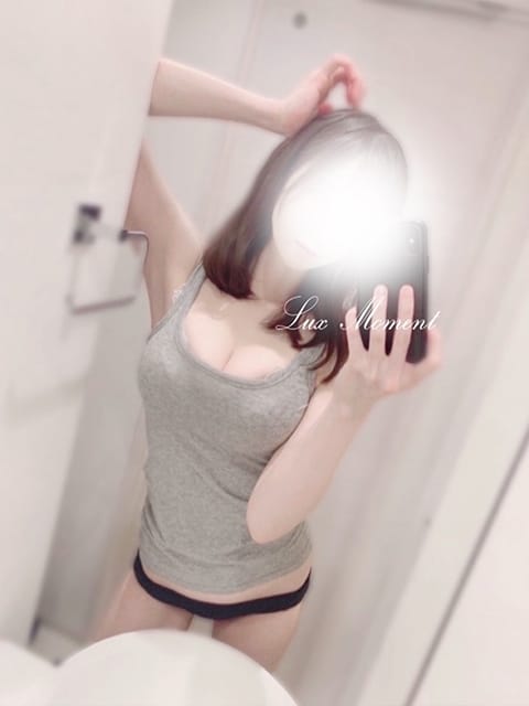 scrape_url:https://luxmoment.net/upload/cast/55_17458954873.jpg?1745895487