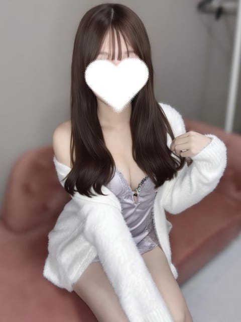 Lumitia（ルミティア） セラピスト 絢瀬 もも 20歳