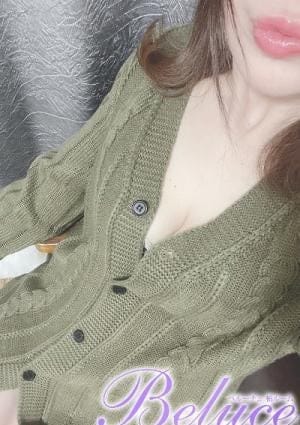 愛咲あみ