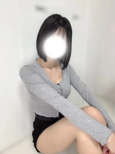 scrape_url:https://esthe-angeaile.com/images_staff/271/090313425184.jpg