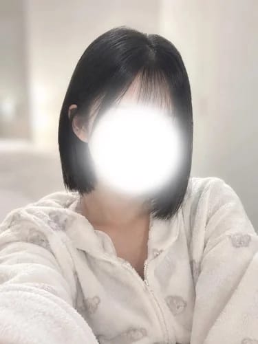 scrape_url:https://esthe-angeaile.com/images_staff/271/091515264037_2.jpg