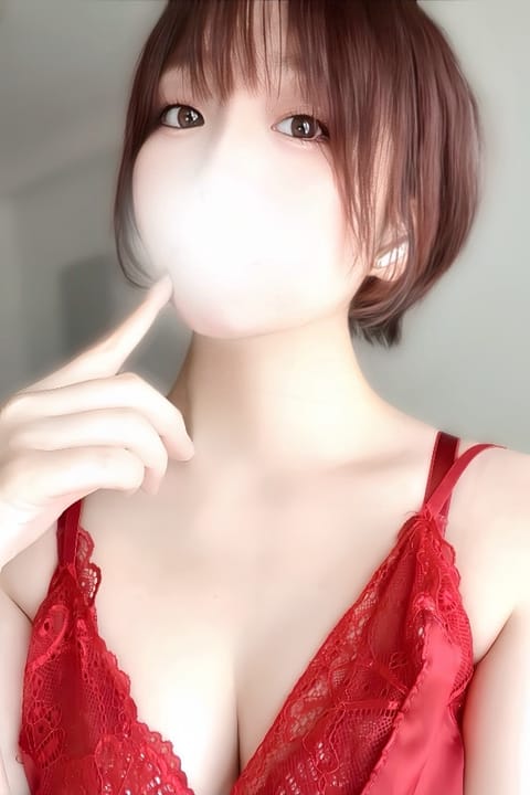 scrape_url:https://esthe-dulcis.com/images_staff/203/03041723504.jpg