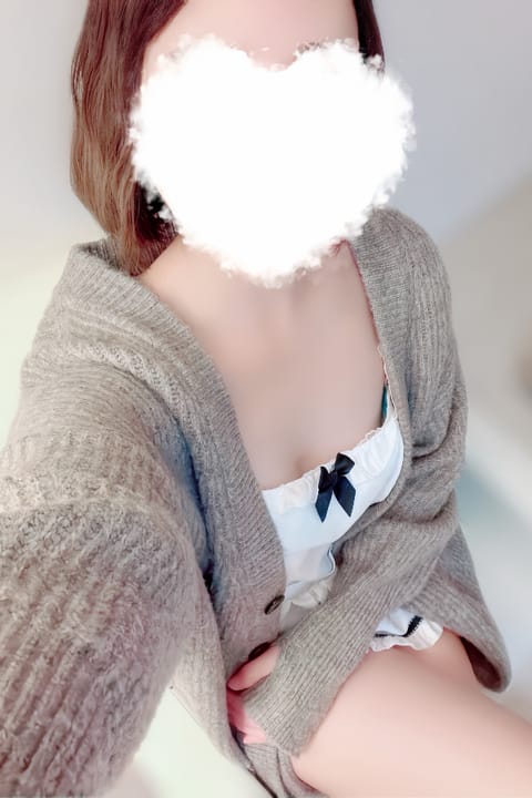 scrape_url:https://esthe-dulcis.com/images_staff/131/110520095476.jpeg