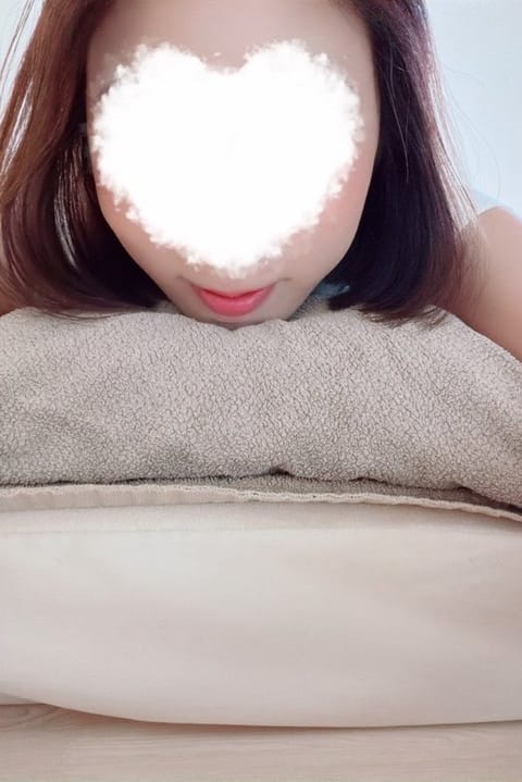 scrape_url:https://esthe-dulcis.com/images_staff/131/121714243983.jpeg