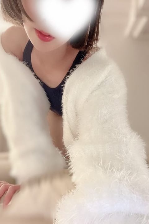 scrape_url:https://esthe-dulcis.com/images_staff/131/121714252533.jpeg