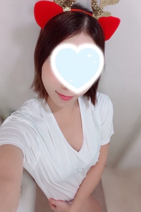 scrape_url:https://esthe-dulcis.com/images_staff/131/121714245242.jpeg