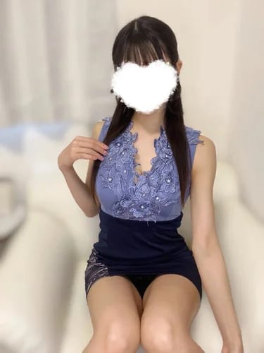 scrape_url:https://esthe-angeaile.com/images_staff/195/05142254577.jpg