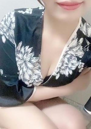マンダリンスパ神楽坂 セラピスト りえ