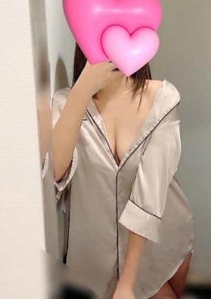 黒咲れお