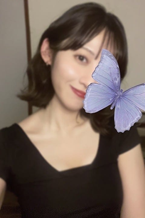 アロマフェアリー セラピスト 朝倉すず