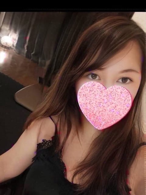 PILLOW TALK セラピスト さな 30歳