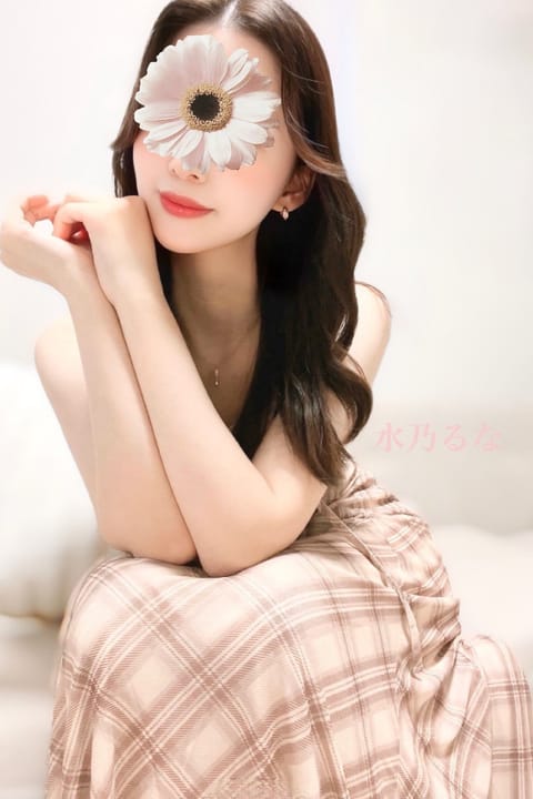 scrape_url:https://esthe-dulcis.com/images_staff/225/082817301198.jpeg