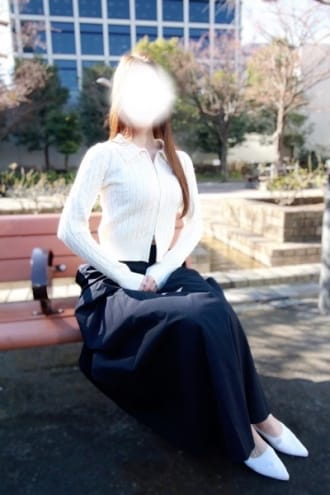 scrape_url:https://grandaromatokyo.com/images_staff/577/07111304096.jpg