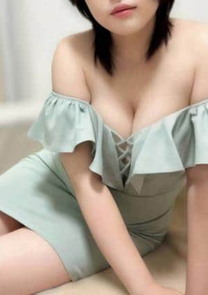 かりそめ セラピスト 黒木　えま