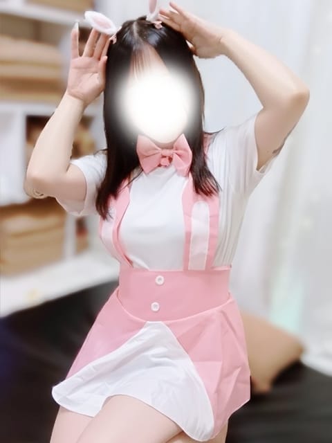 scrape_url:https://luxmoment.net/upload/cast/88_17582502225.jpg?1758250222