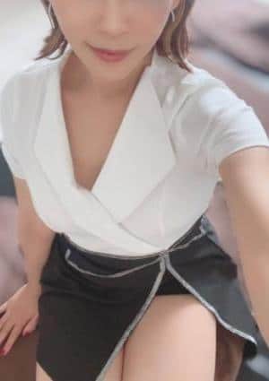 涼川マリ