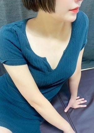 白桃ひらり