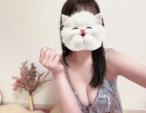 scrape_url:https://esthe-angeaile.com/images_staff/192/042915475296.jpg