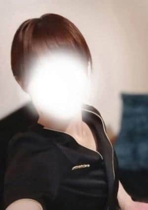 水城なゆ