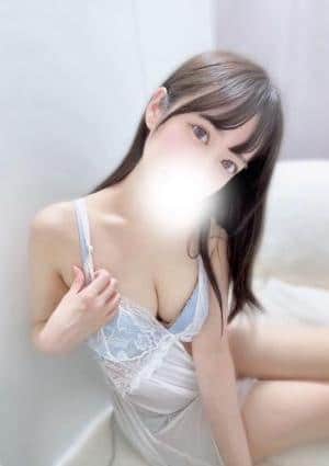 成島みみ