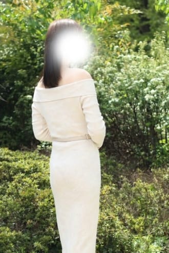 scrape_url:https://grandaromatokyo.com/images_staff/732/071112592719.jpg