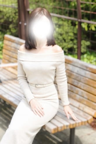 scrape_url:https://grandaromatokyo.com/images_staff/732/071112592649.jpg