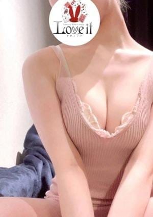 桜庭めぐ