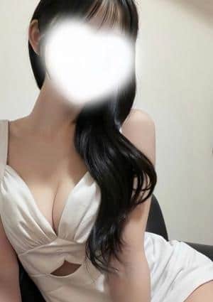 小鳥遊れいな