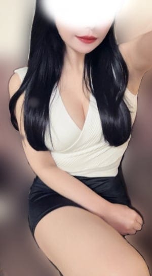 プラチナム東京 セラピスト 七海ゆりか 26歳