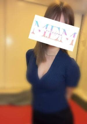 愛嬌爆弾　新人むに