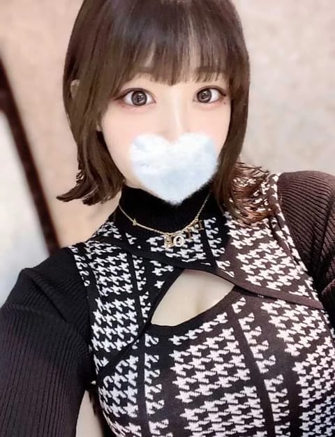 scrape_url:https://peach-next.com/mobileImg/1004152/item/10042282/11161581_640_0.jpg