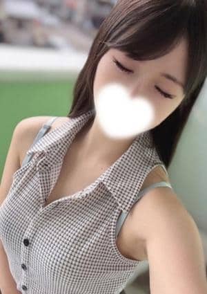 綾瀬　くるみ